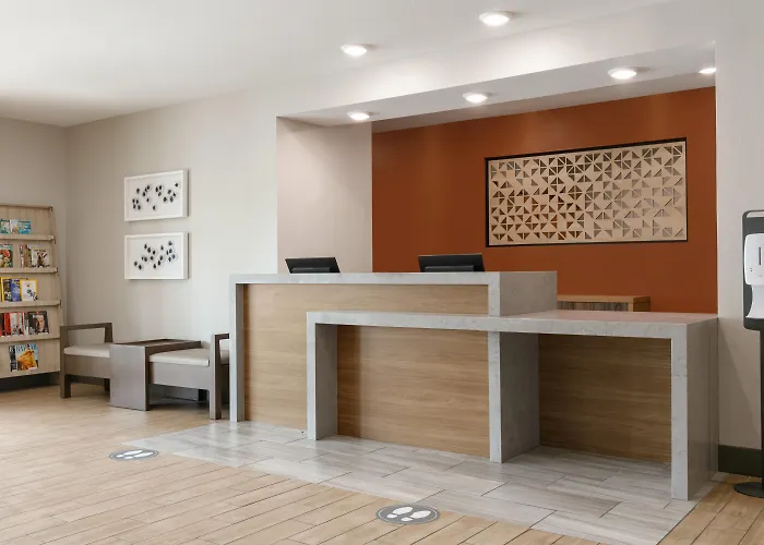 Candlewood Hotel Springfield