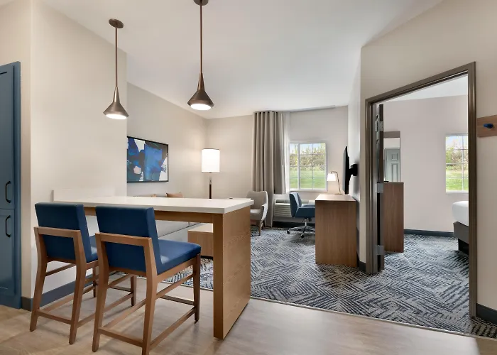 Candlewood Hotel Springfield