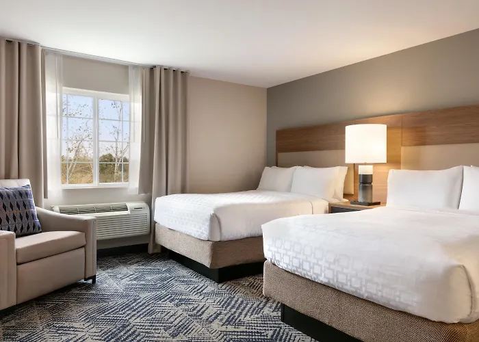 Candlewood Hotel 2*