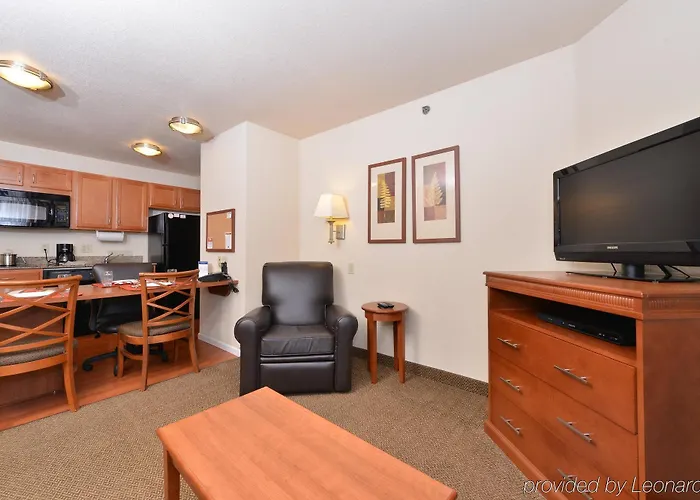 Candlewood Springfield