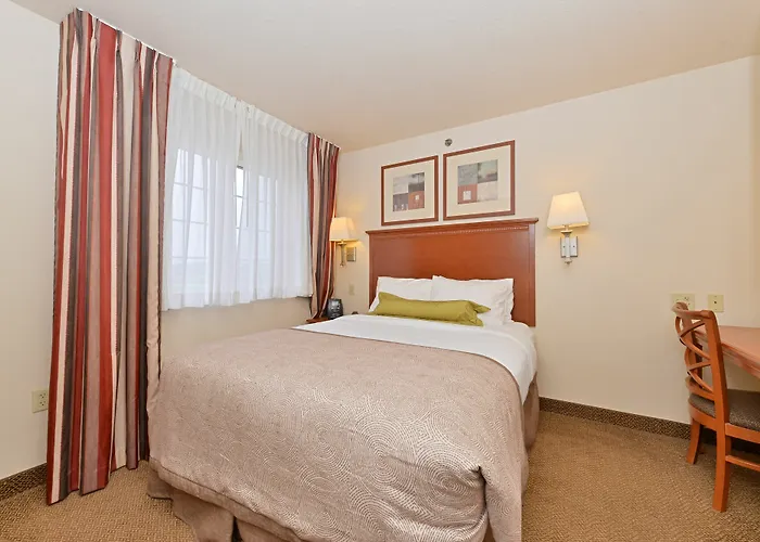 Candlewood 2* Springfield