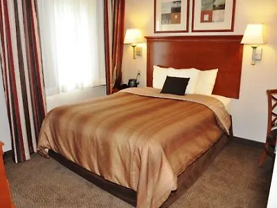 Candlewood Hotel 2*