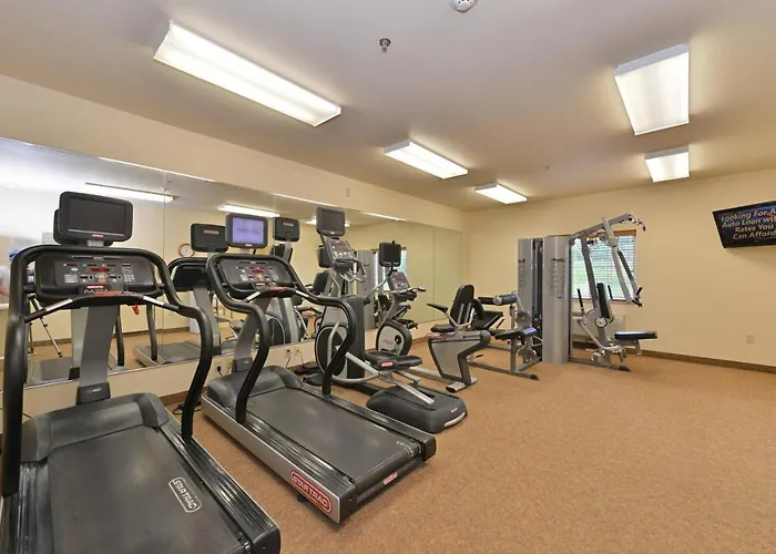 Candlewood Hotel 2*